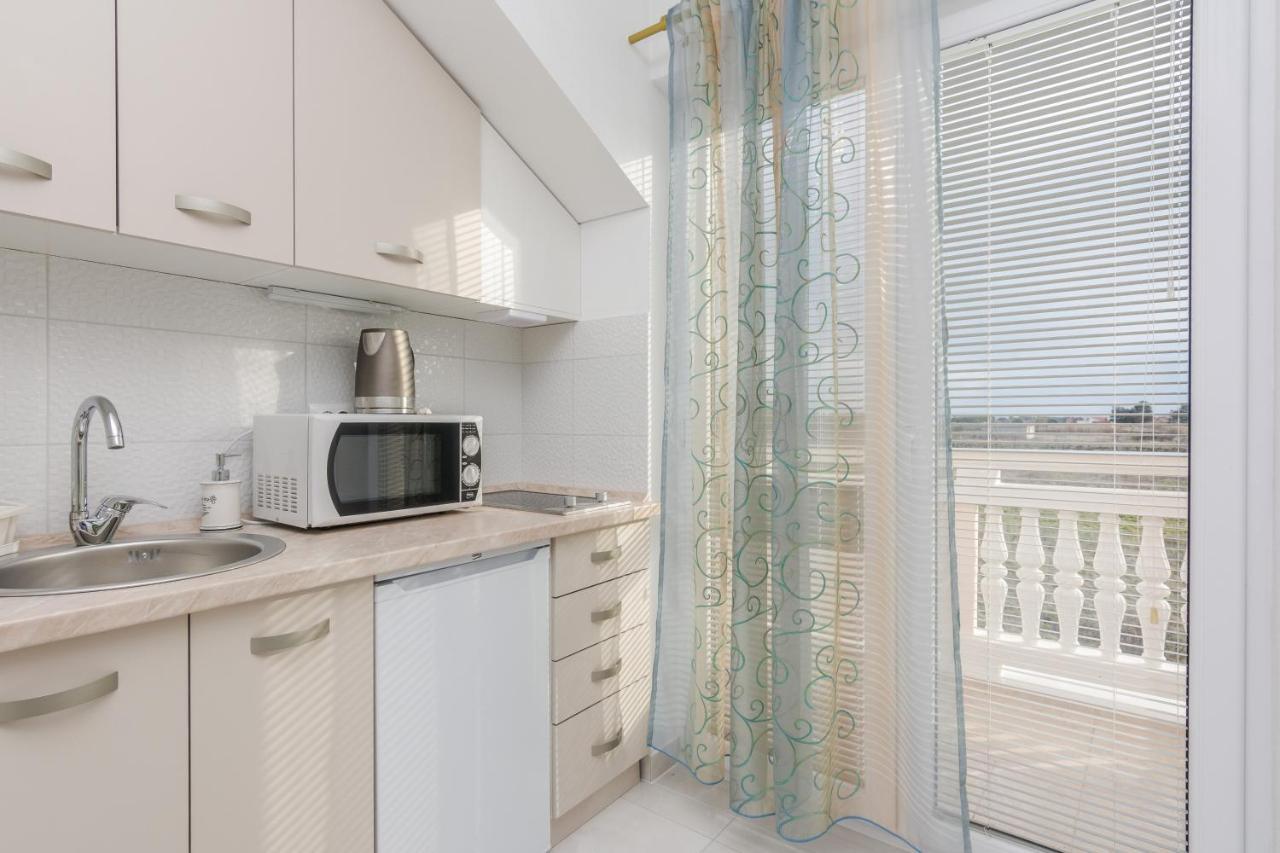 Villa Flora Maris Apartments ปริฟลากา ภายนอก รูปภาพ