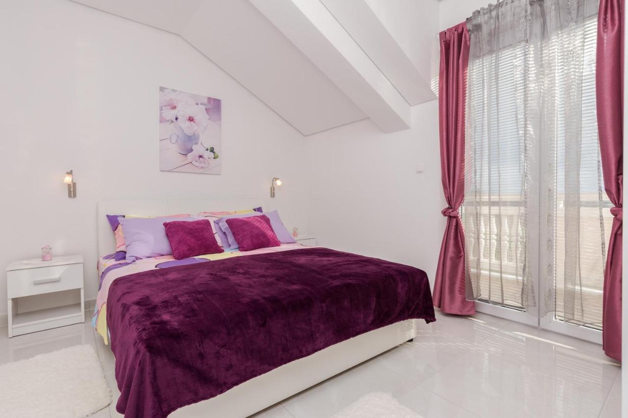 Villa Flora Maris Apartments ปริฟลากา ภายนอก รูปภาพ