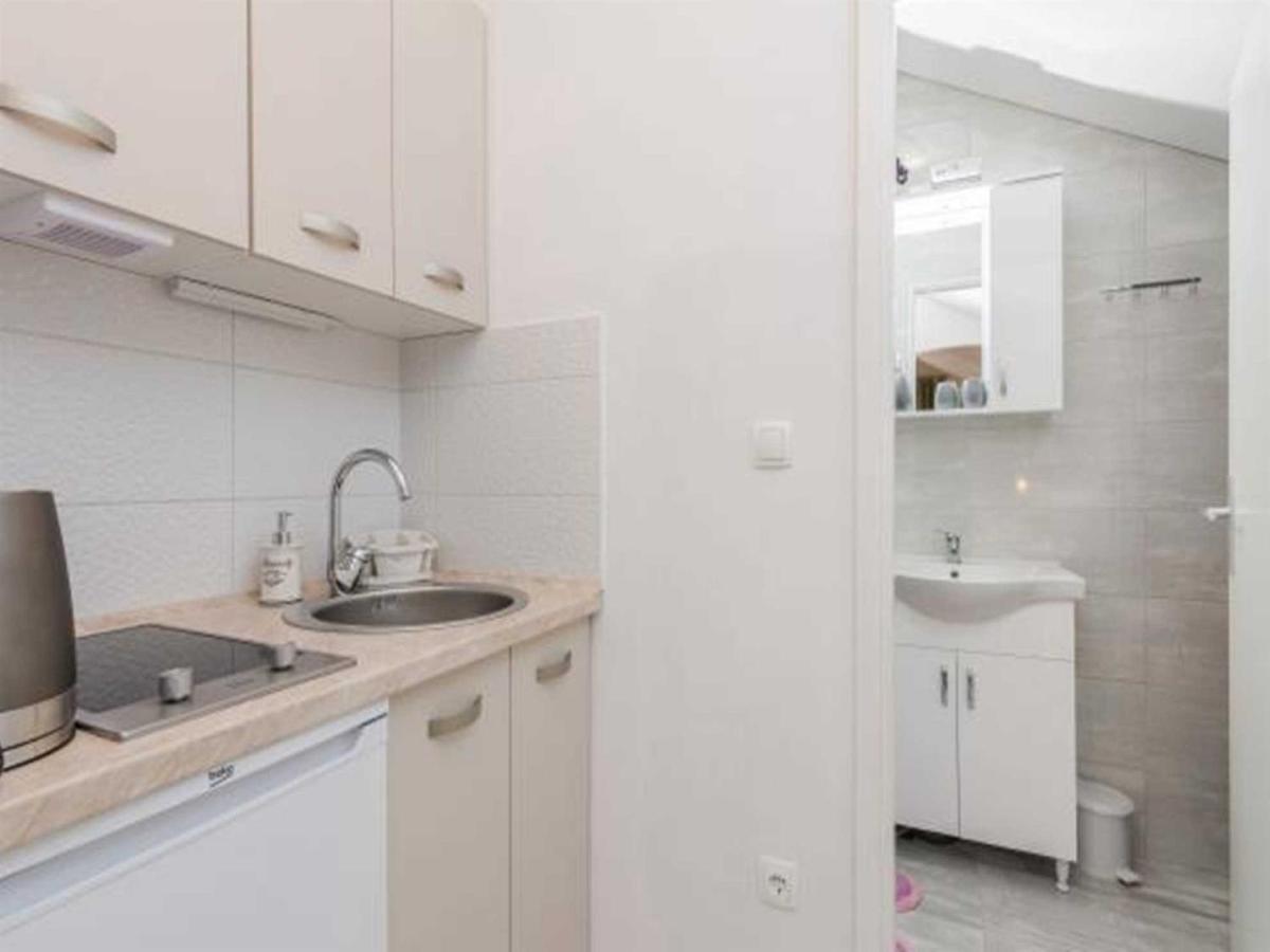 Villa Flora Maris Apartments ปริฟลากา ภายนอก รูปภาพ
