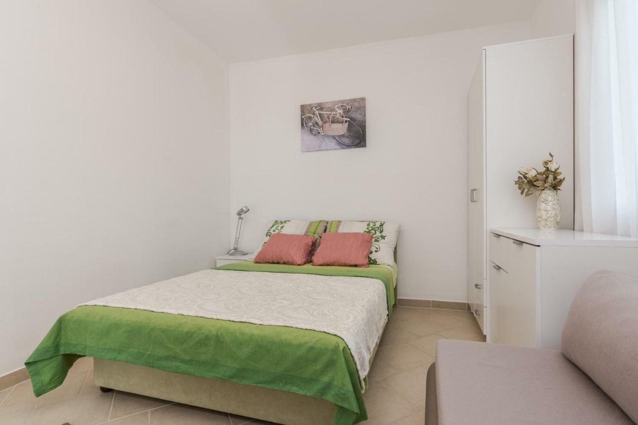 Villa Flora Maris Apartments ปริฟลากา ห้อง รูปภาพ
