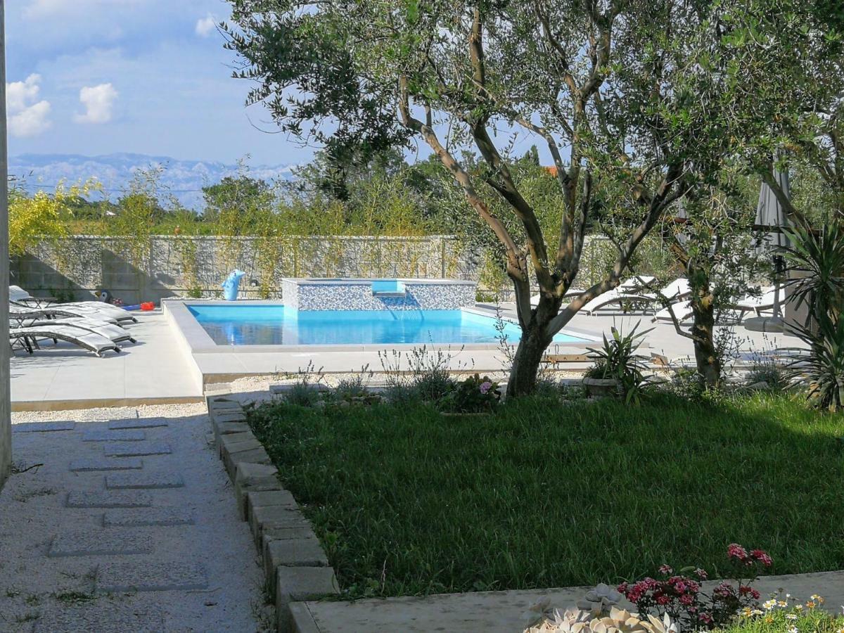 Villa Flora Maris Apartments ปริฟลากา ภายนอก รูปภาพ